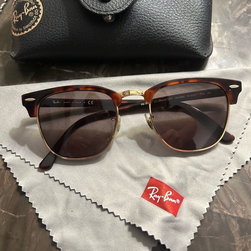 Brand new Ray ban clubmaster